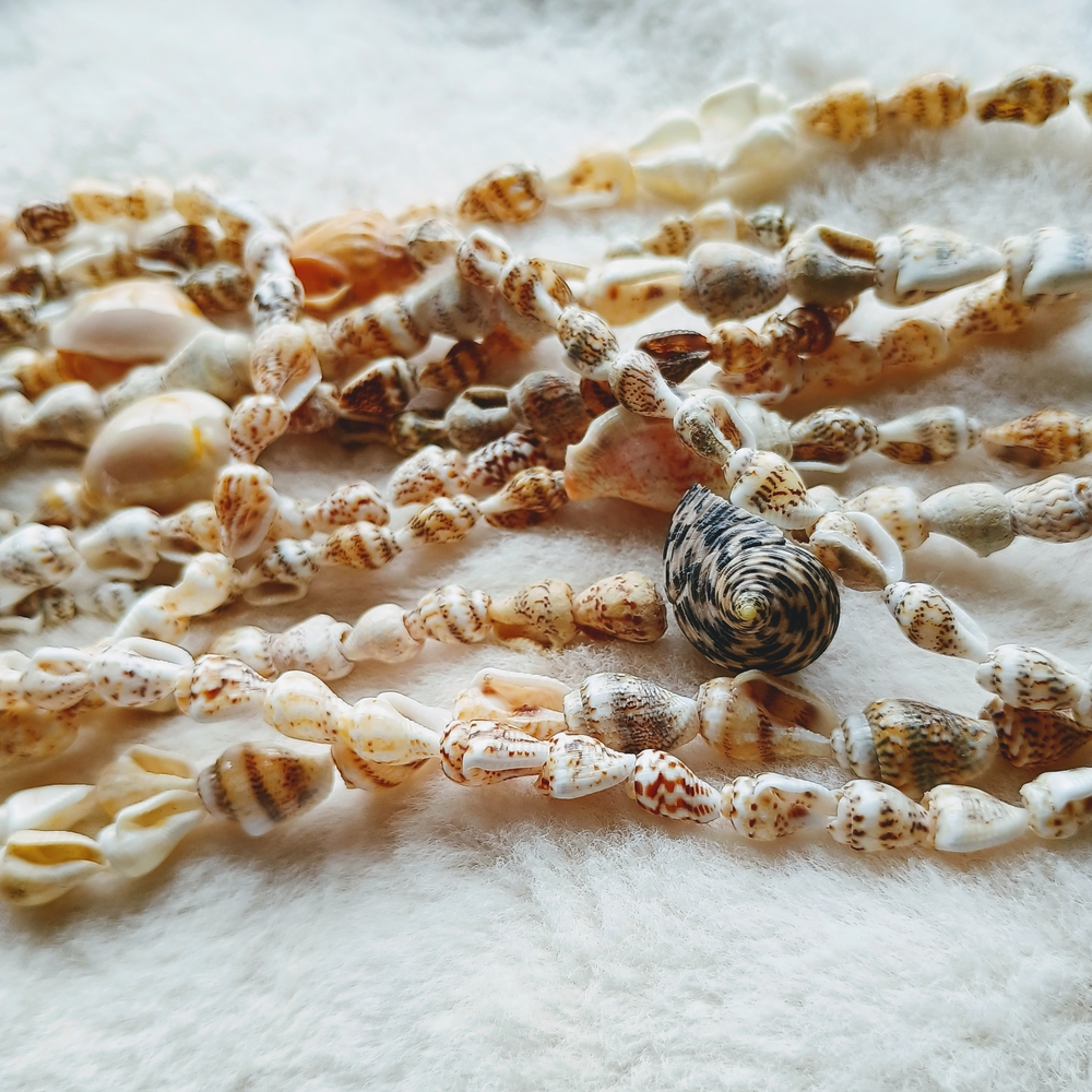 🪕 FESTIVAL FASHION 🪕 x 4 VTG X-Long Shell Layering Necklaces, Mermaid, Boho